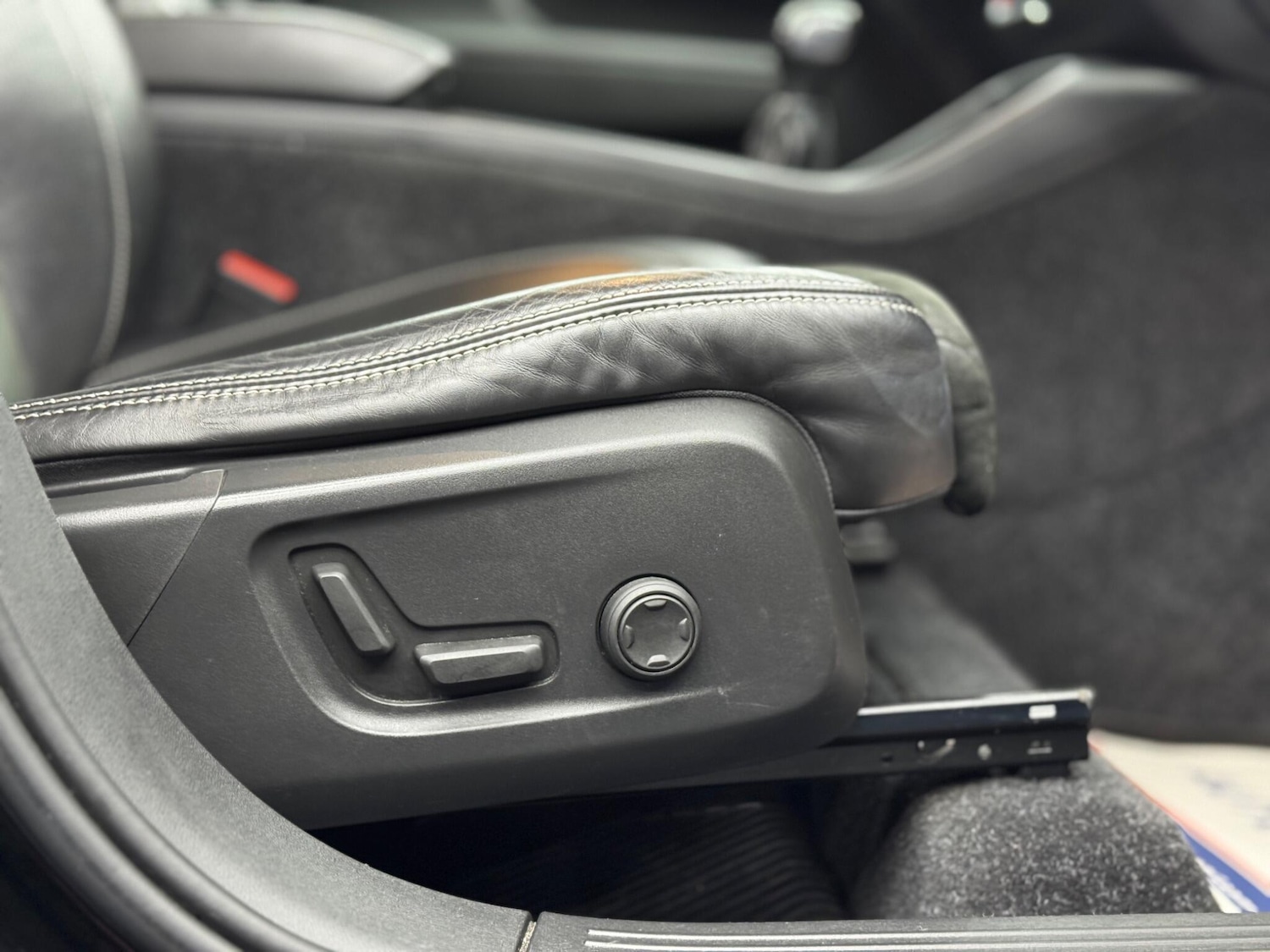 Used Volvo XC40 2019 for sale - 78072622: Photo 41