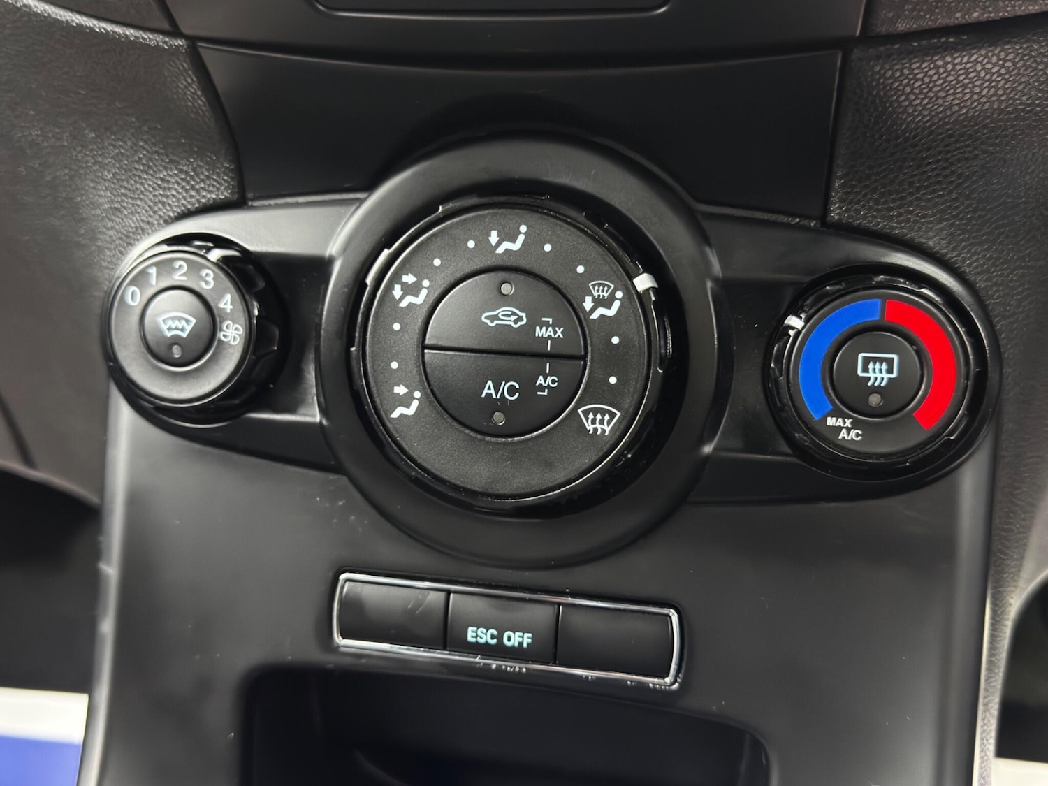 Used Ford Fiesta 2014 for sale - 76441294: Photo 24