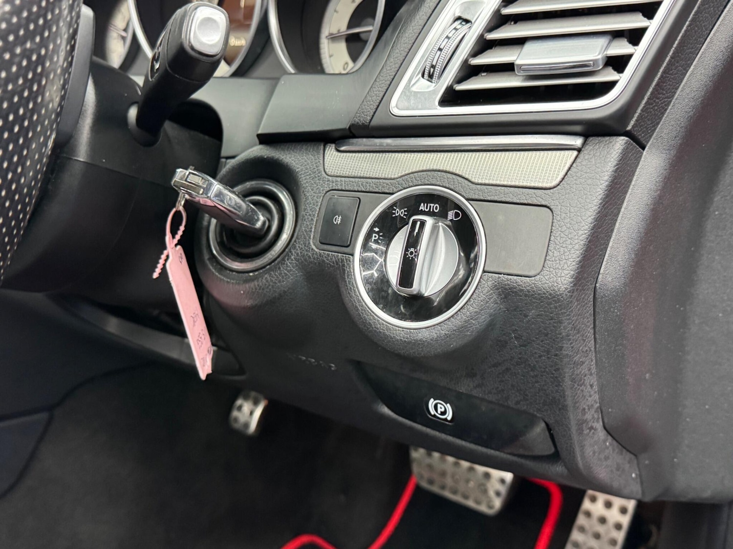 Used Mercedes-Benz E Class 2014 for sale - 76936044: Photo 24