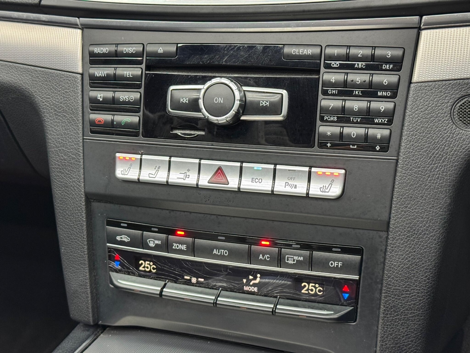 Used Mercedes-Benz E Class 2014 for sale - 76936044: Photo 28