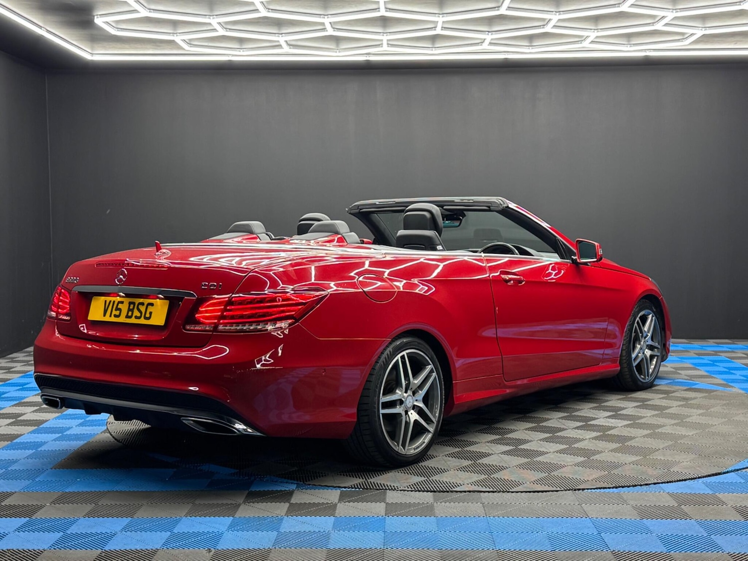 Used Mercedes-Benz E Class 2014 for sale - 76936044: Photo 5