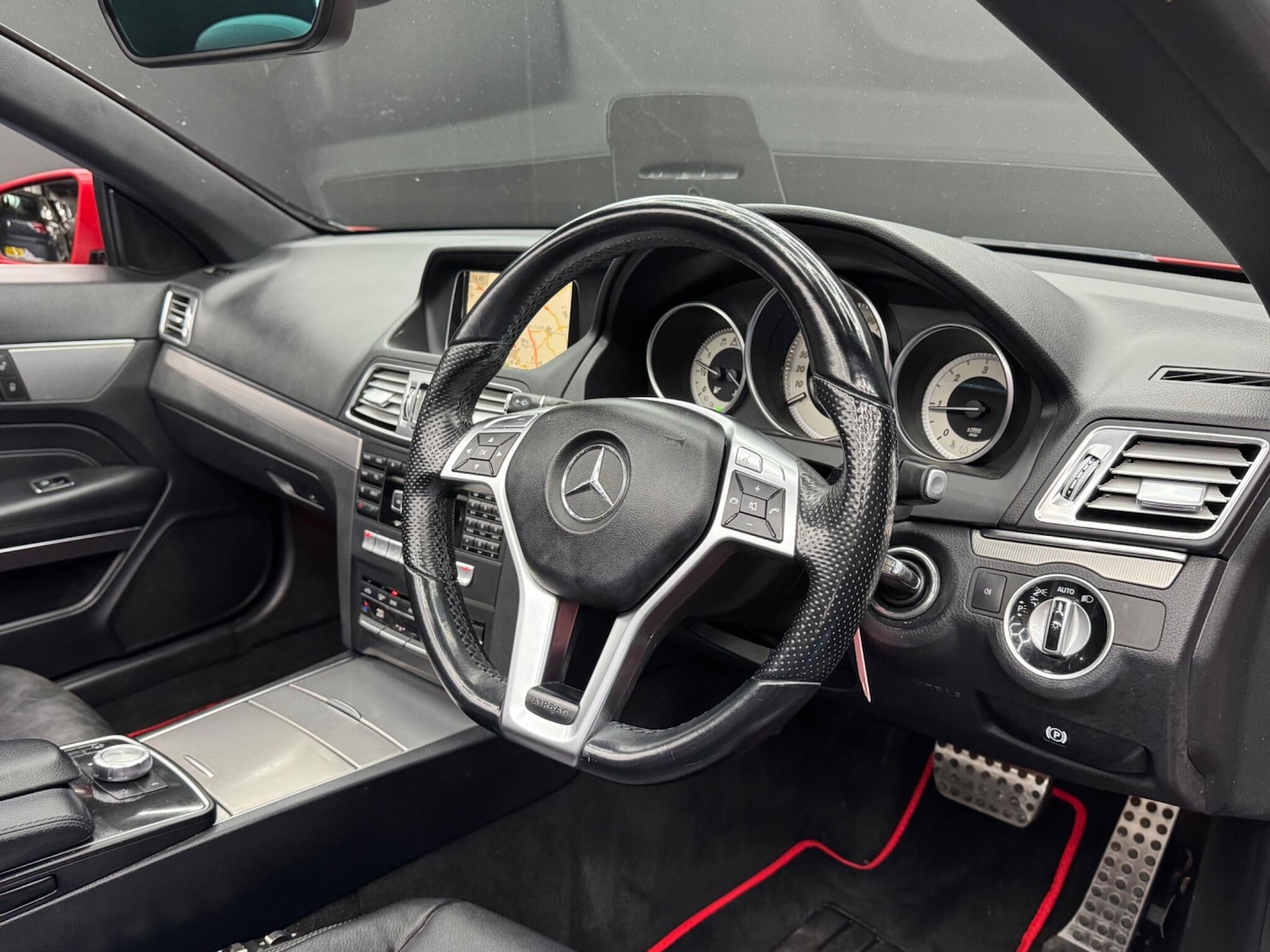 Used Mercedes-Benz E Class 2014 for sale - 76936044: Photo 9