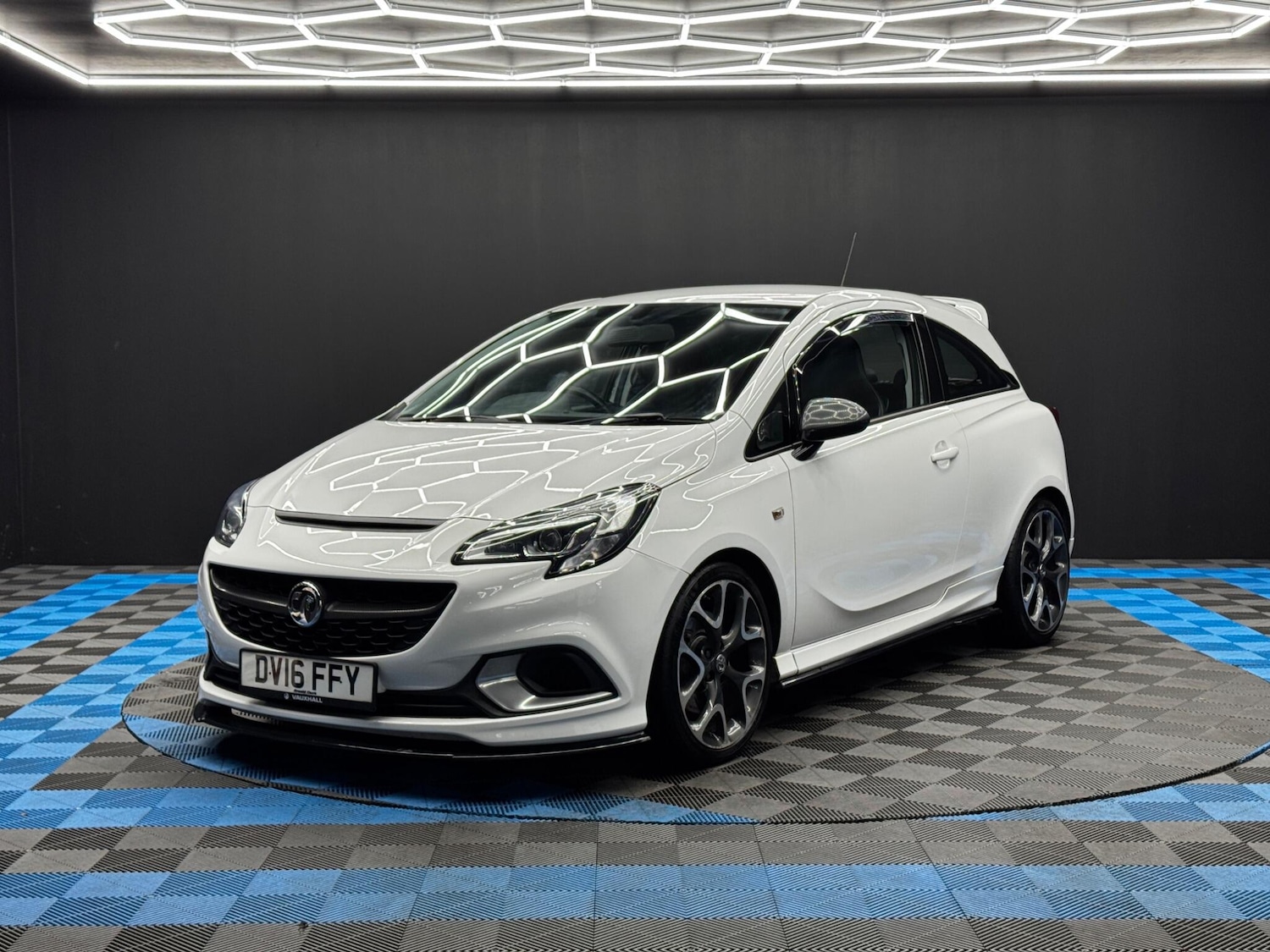 Used Vauxhall Corsa 2016 for sale - 76850313: Photo 3