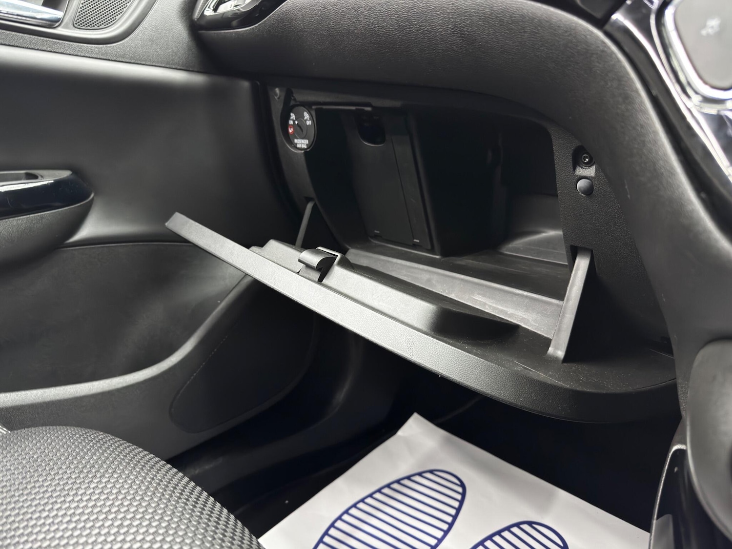 Used Vauxhall Corsa 2016 for sale - 76850313: Photo 32