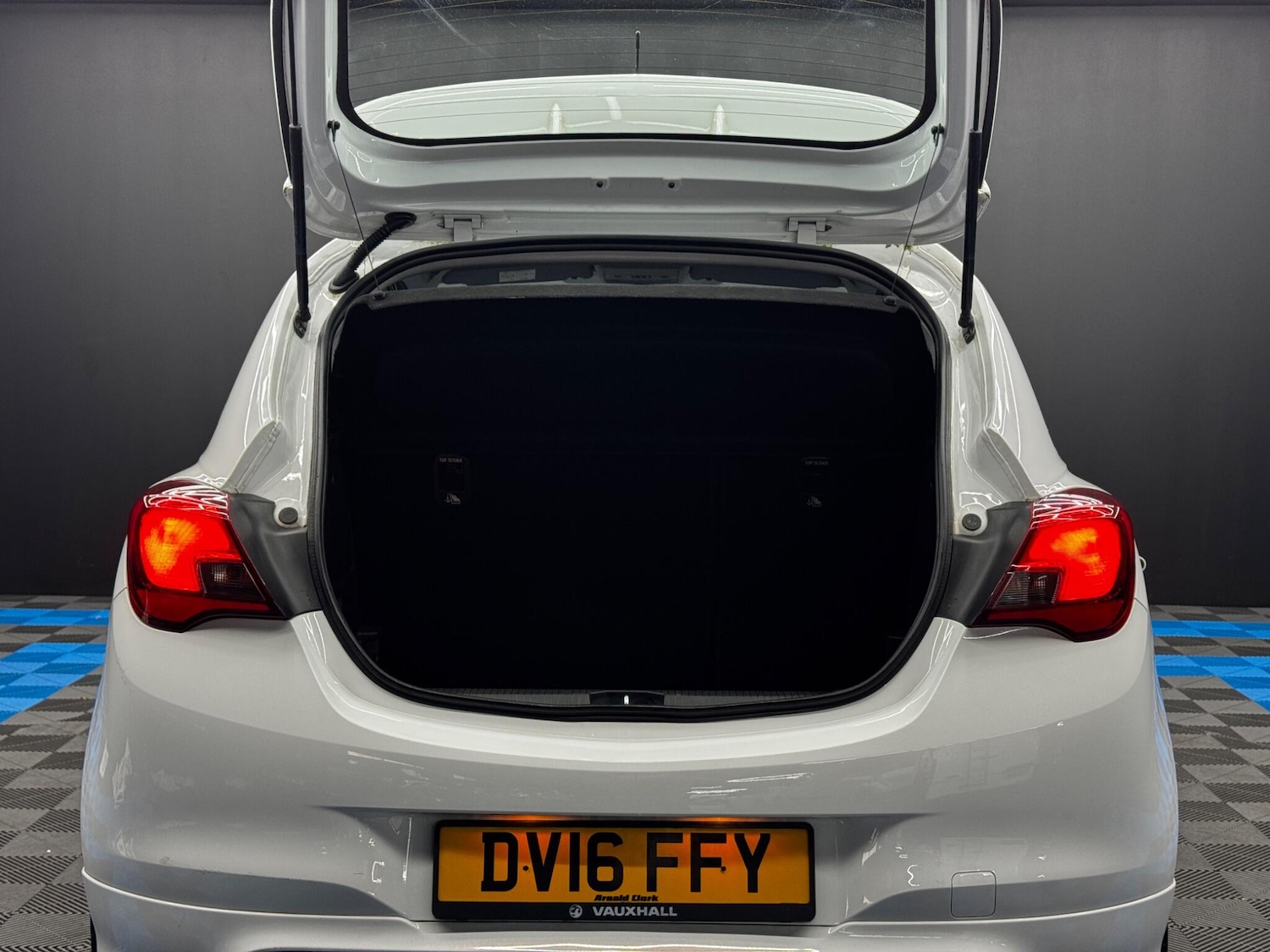 Used Vauxhall Corsa 2016 for sale - 76850313: Photo 33