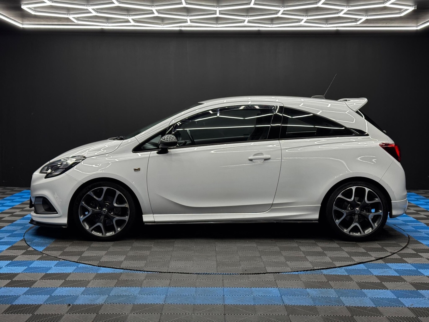 Used Vauxhall Corsa 2016 for sale - 76850313: Photo 8