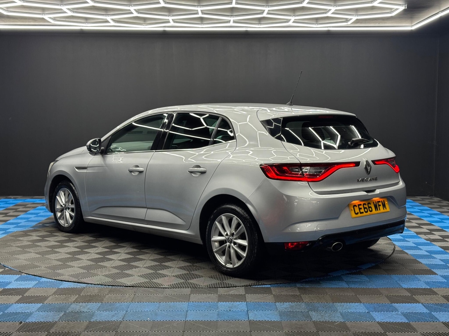 Used Renault Megane 2016 for sale - 77658719: Photo 7