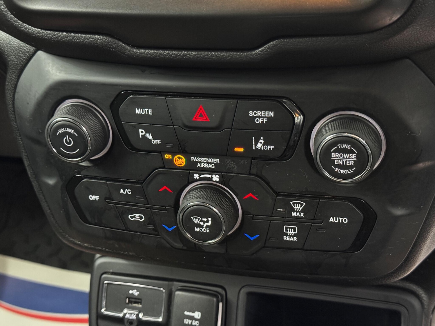 Used Jeep Renegade 2021 for sale - 76964436: Photo 26