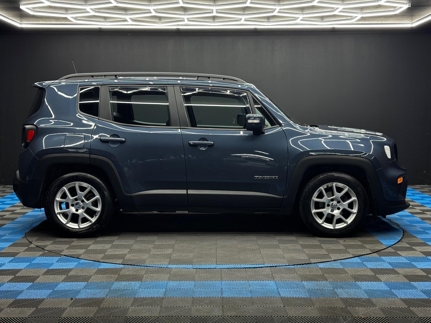 Used Jeep Renegade 2021 for sale - 76964436: Photo 4