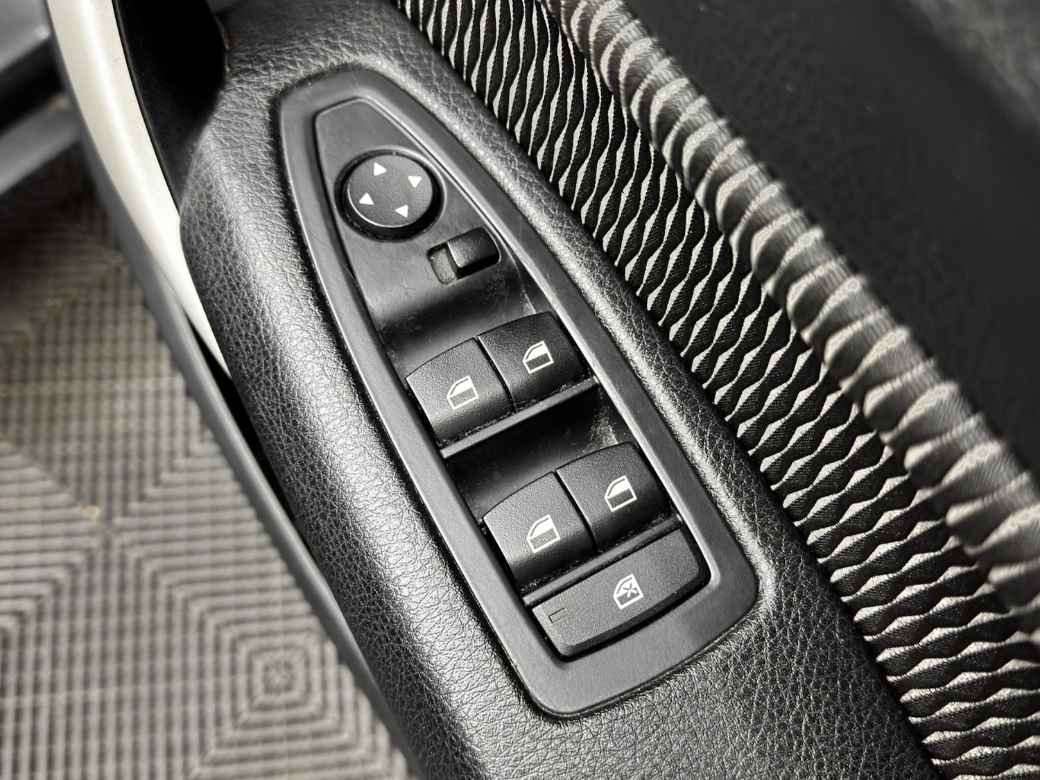 Used BMW 1 Series 2015 for sale - 77330414: Photo 40