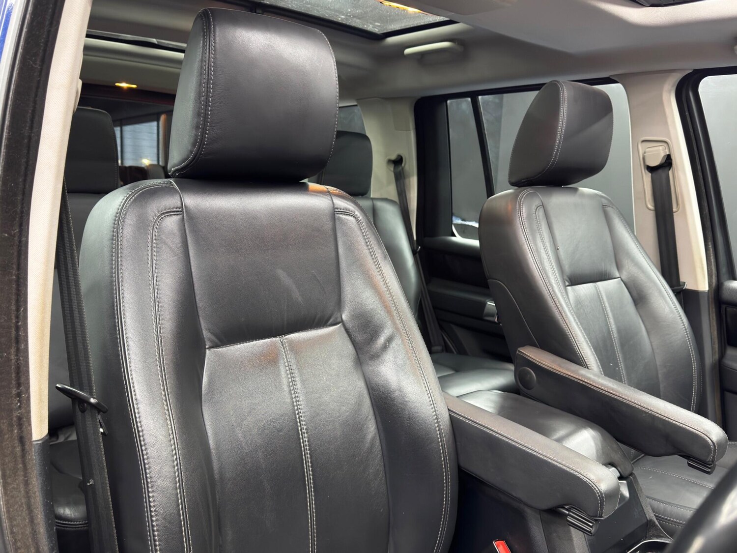 Used Land Rover Discovery 2015 for sale - 77468279: Photo 12