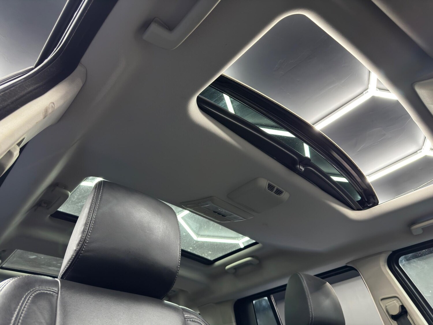 Used Land Rover Discovery 2015 for sale - 77468279: Photo 35