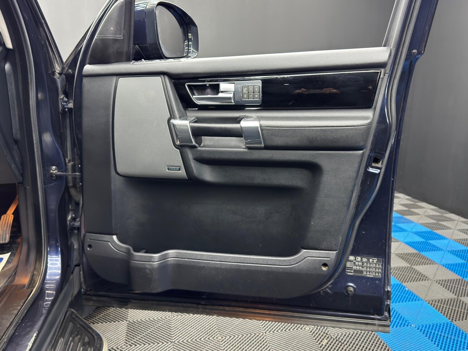 Used Land Rover Discovery 2015 for sale - 77468279: Photo 39