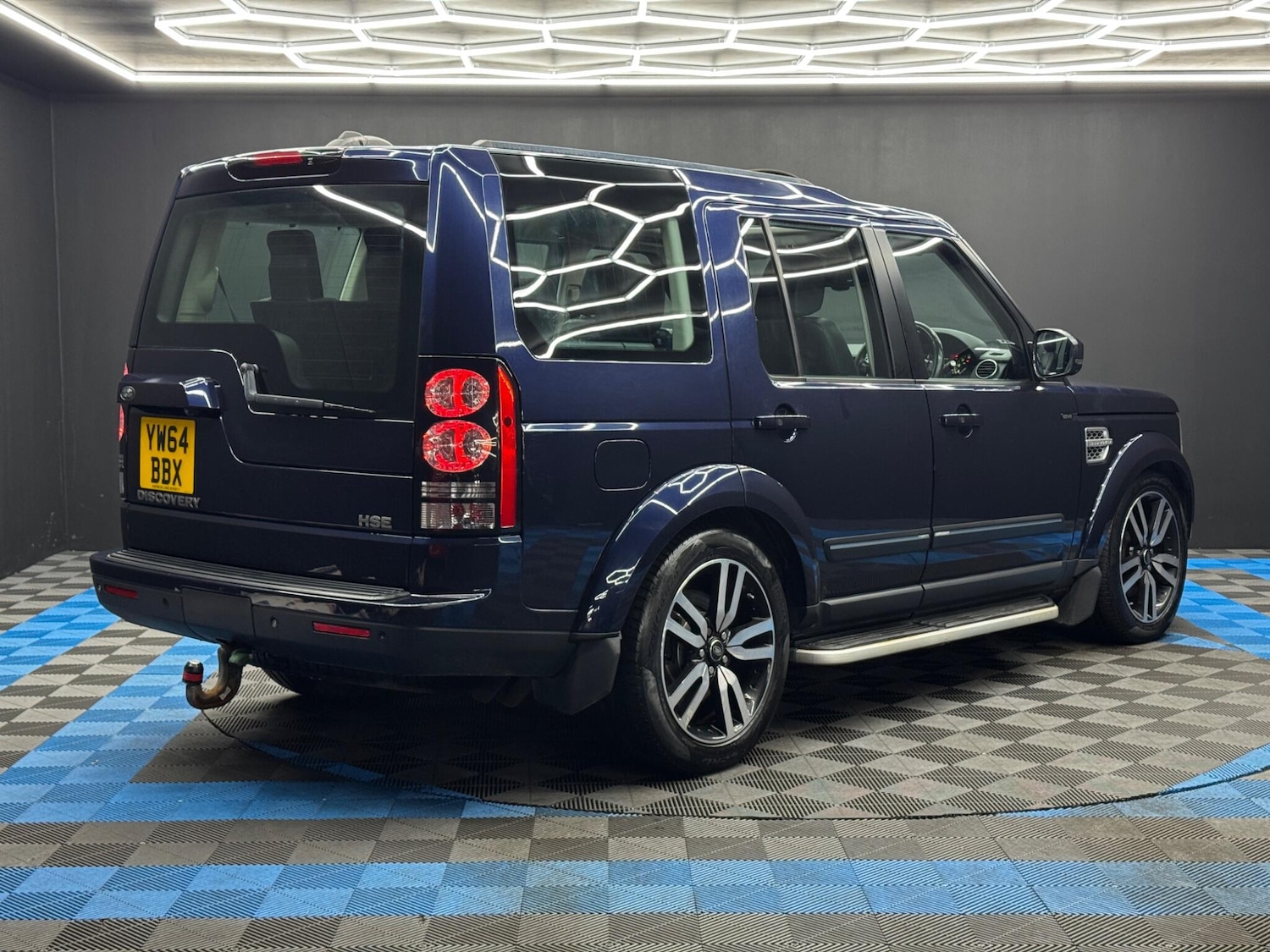 Used Land Rover Discovery 2015 for sale - 77468279: Photo 5