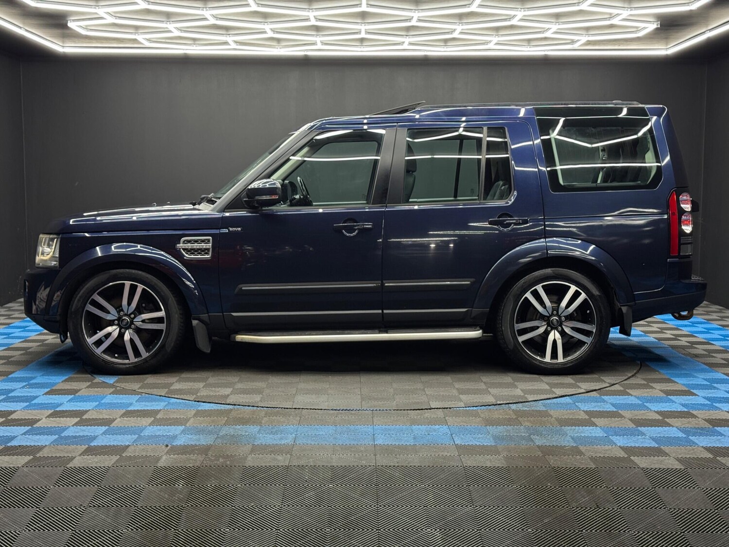 Used Land Rover Discovery 2015 for sale - 77468279: Photo 8