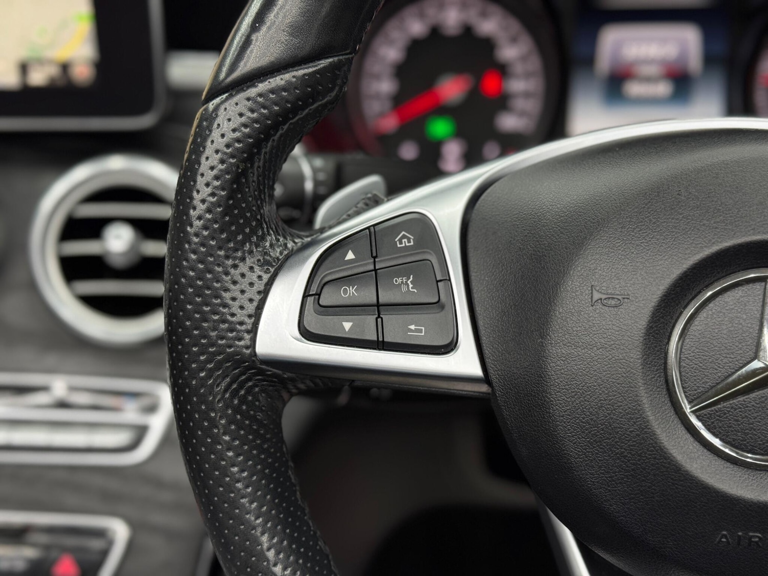 Used Mercedes-Benz C Class 2017 for sale - 77050177: Photo 19