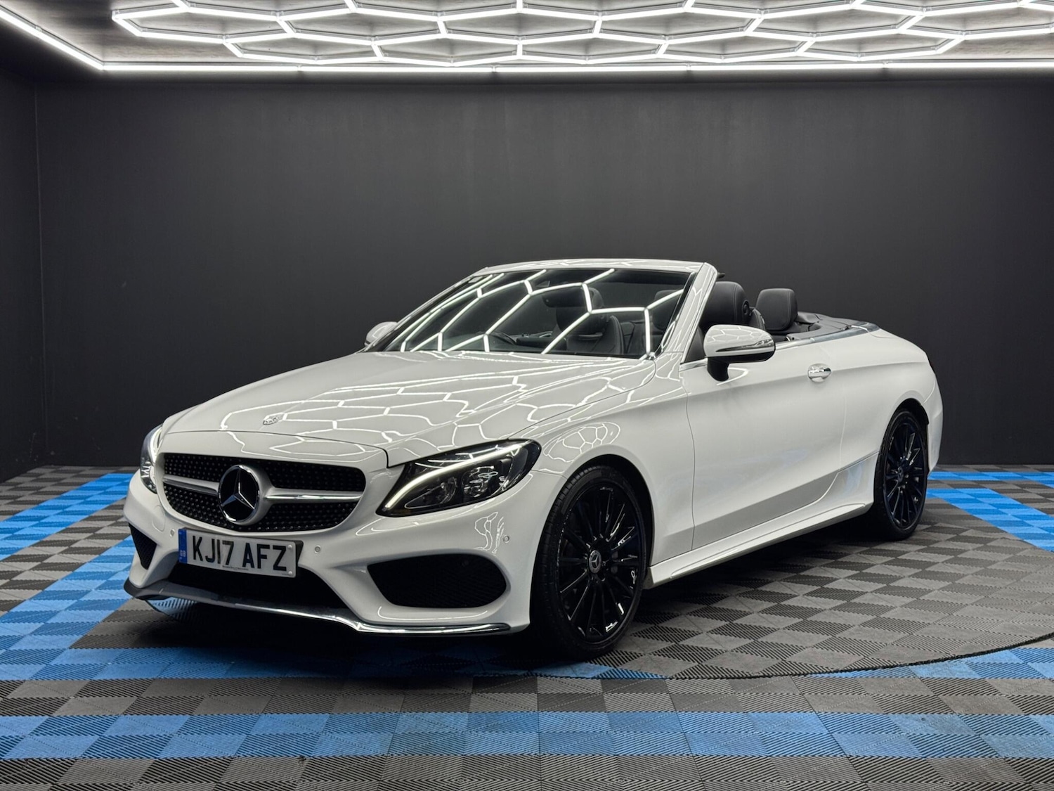 Used Mercedes-Benz C Class 2017 for sale - 77050177: Photo 3