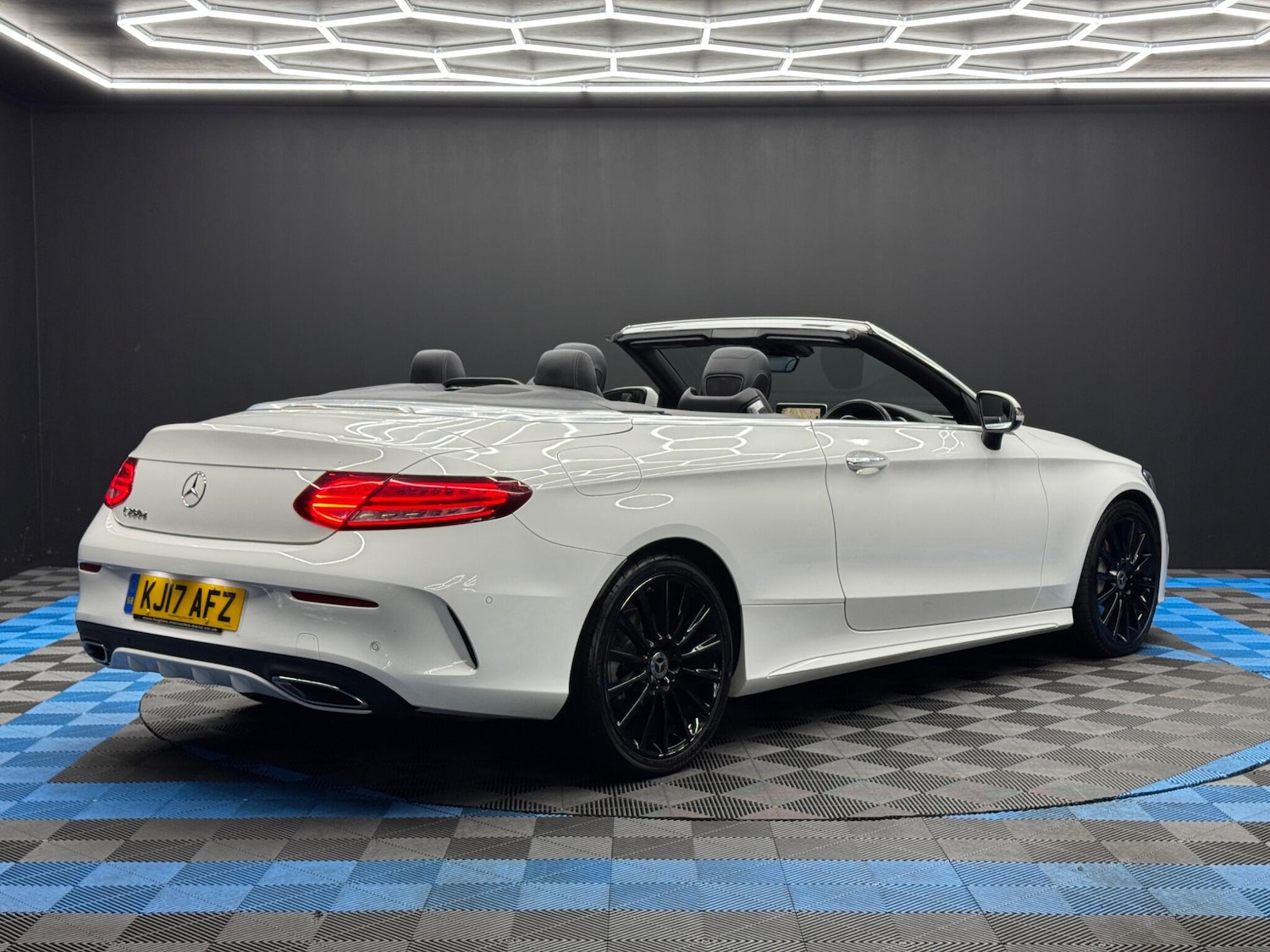 Used Mercedes-Benz C Class 2017 for sale - 77050177: Photo 5