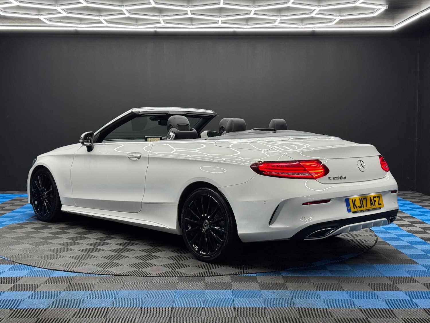 Used Mercedes-Benz C Class 2017 for sale - 77050177: Photo 7