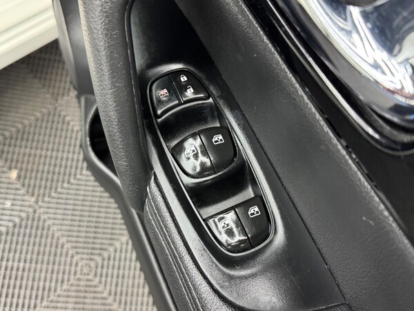 Used Nissan Qashqai 2018 for sale - 75622580: Photo 37