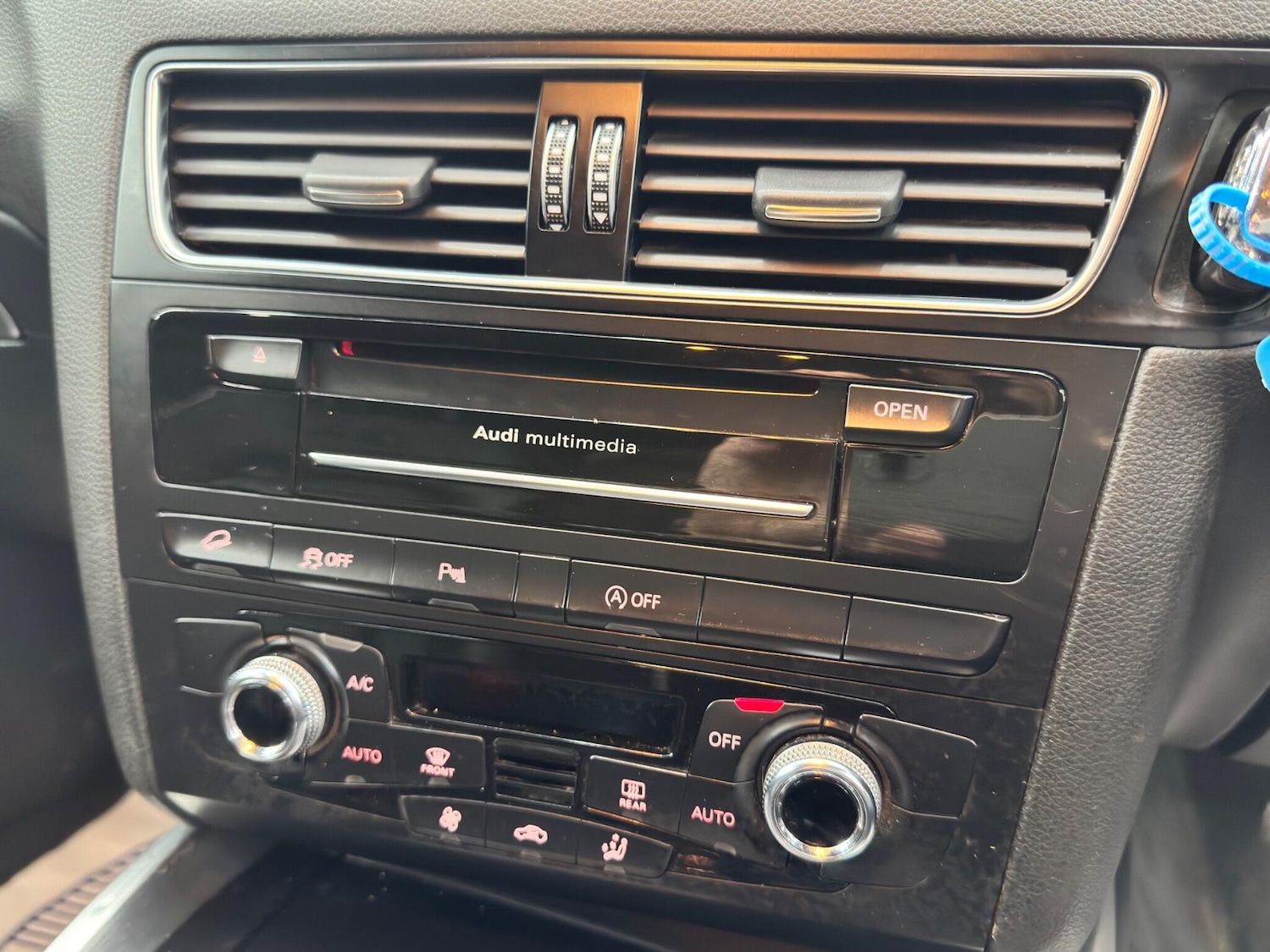 Vehicle 28