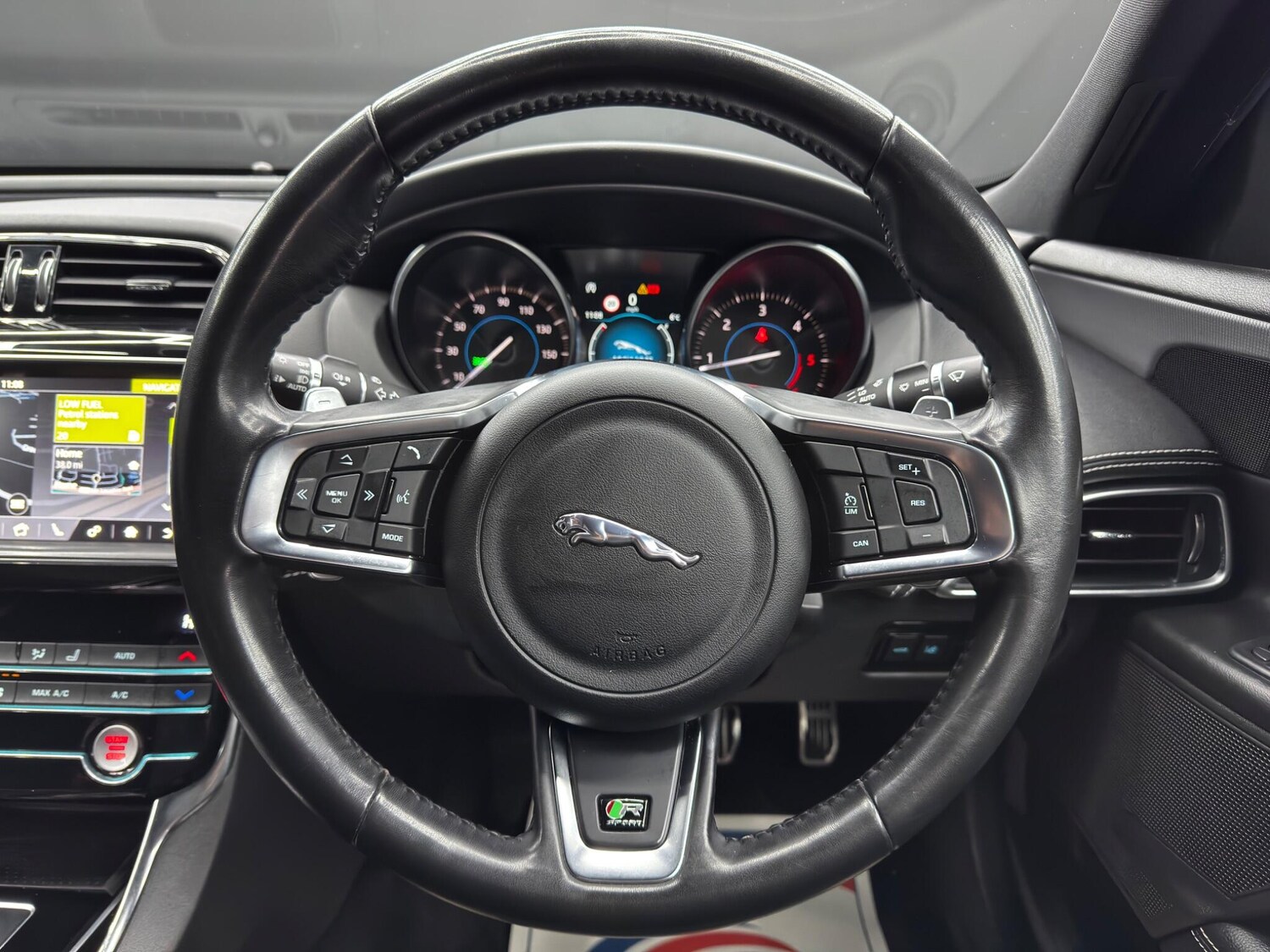 Used Jaguar XE for sale - 77586242: Photo 19