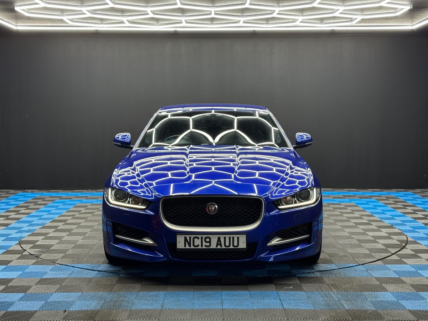 Used Jaguar XE for sale - 77586242: Photo 2