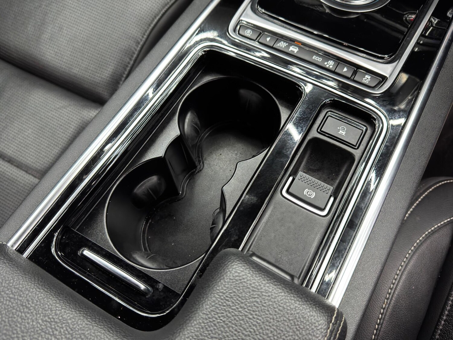 Used Jaguar XE for sale - 77586242: Photo 25