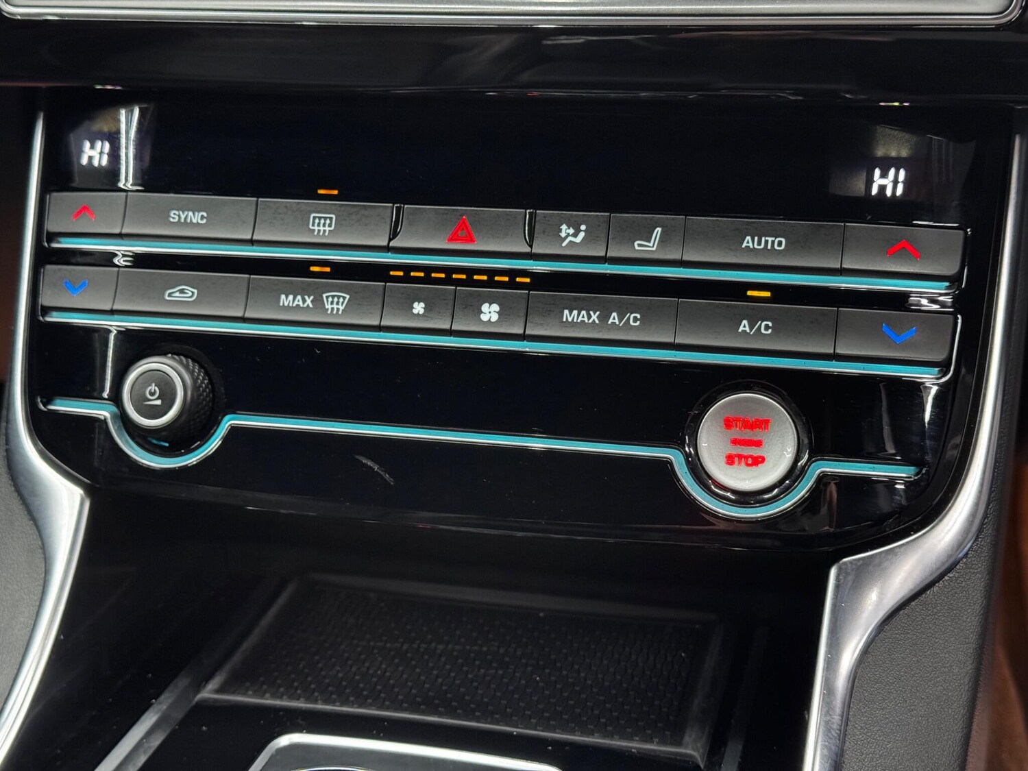 Used Jaguar XE for sale - 77586242: Photo 28