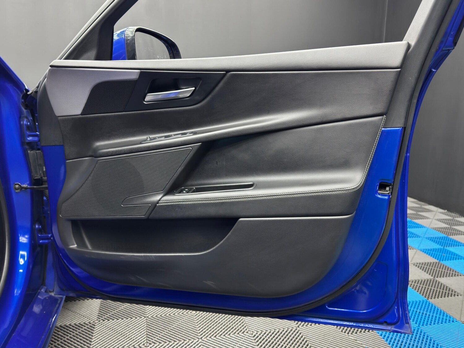 Used Jaguar XE for sale - 77586242: Photo 41