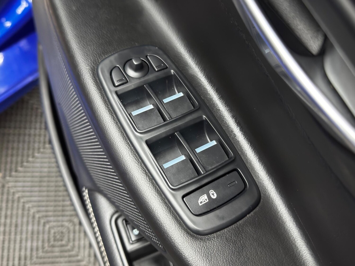 Used Jaguar XE for sale - 77586242: Photo 42