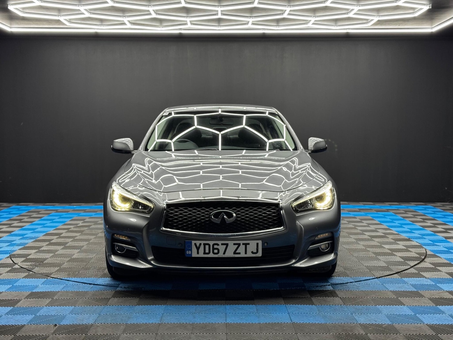 Used Infiniti Q50 2017 for sale - 76499335: Photo 2