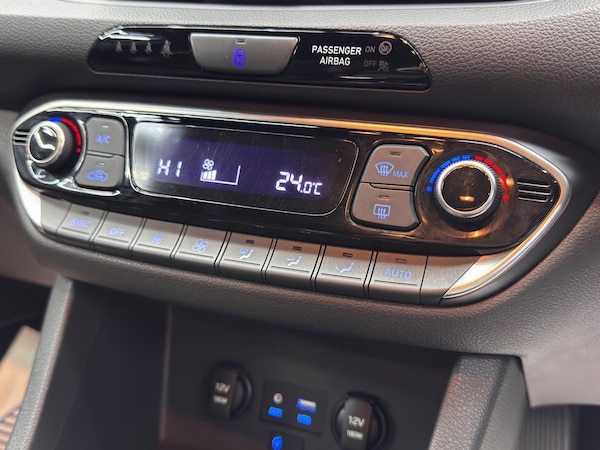 Used Hyundai i30 2018 for sale - 76215221: Photo 28