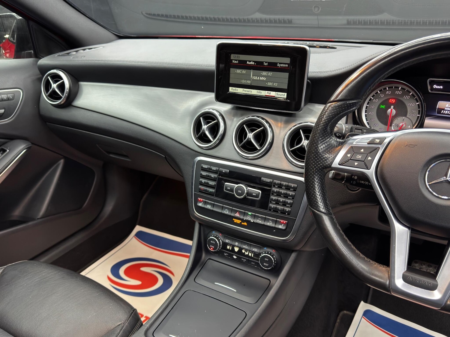 Used Mercedes-Benz GLA 2015 for sale - 77230196: Photo 24