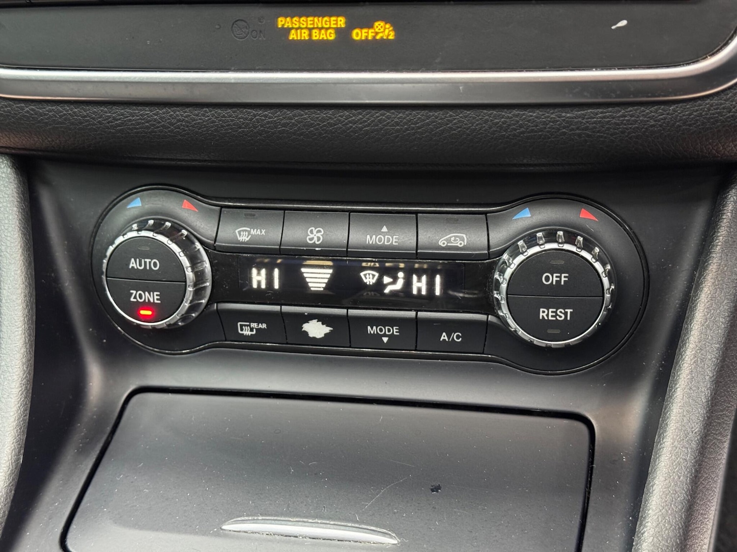 Used Mercedes-Benz GLA 2015 for sale - 77230196: Photo 27