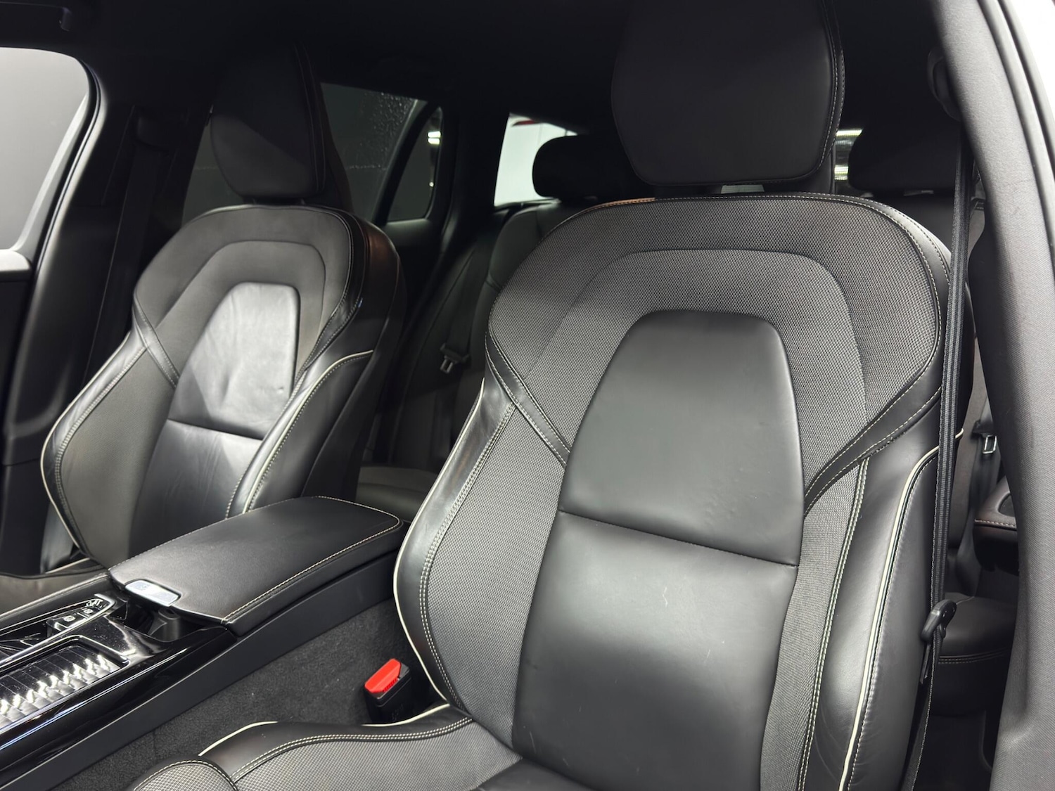 Used Volvo V60 for sale - 77175531: Photo 14