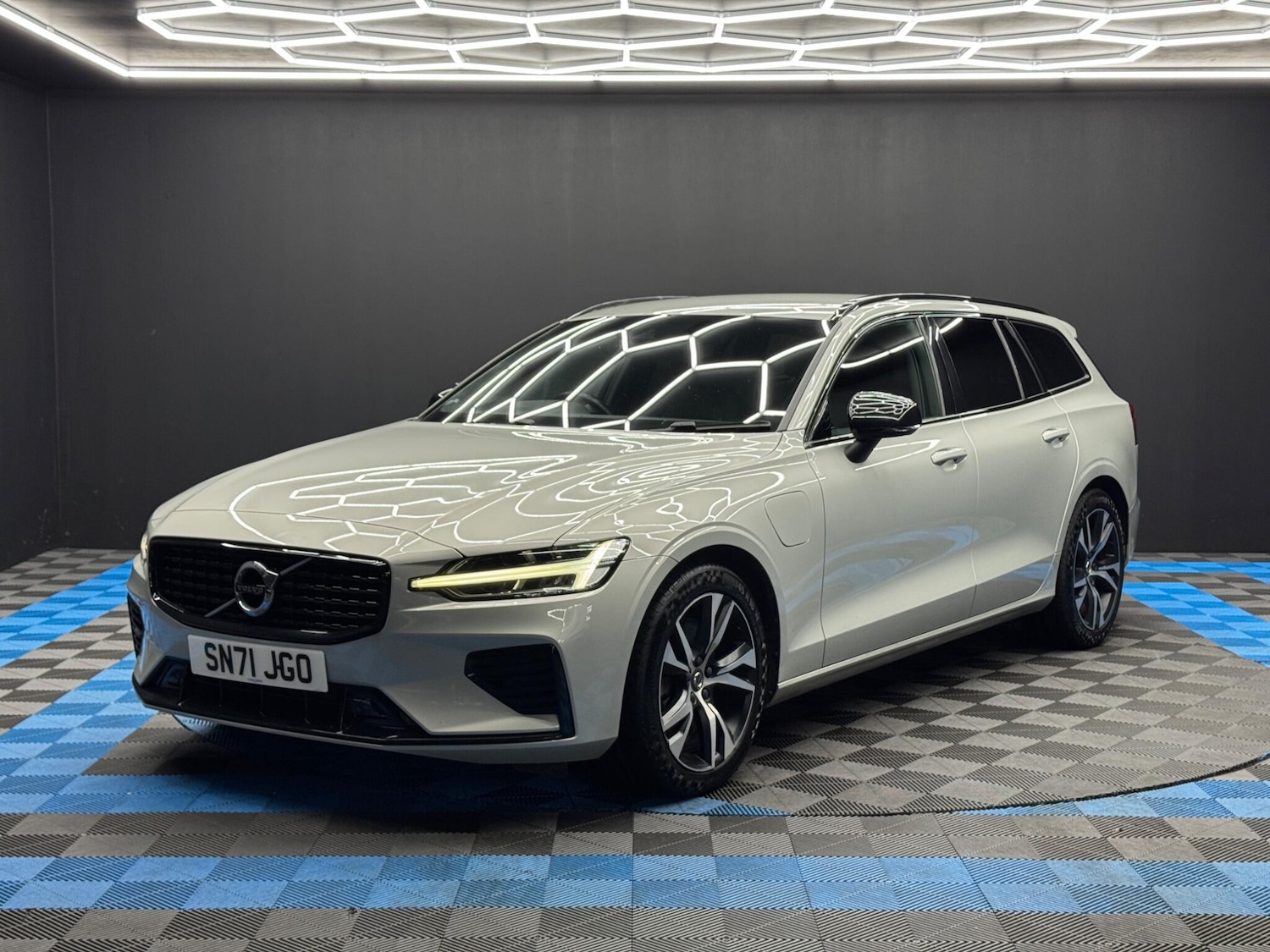 Used Volvo V60 for sale - 77175531: Photo 3