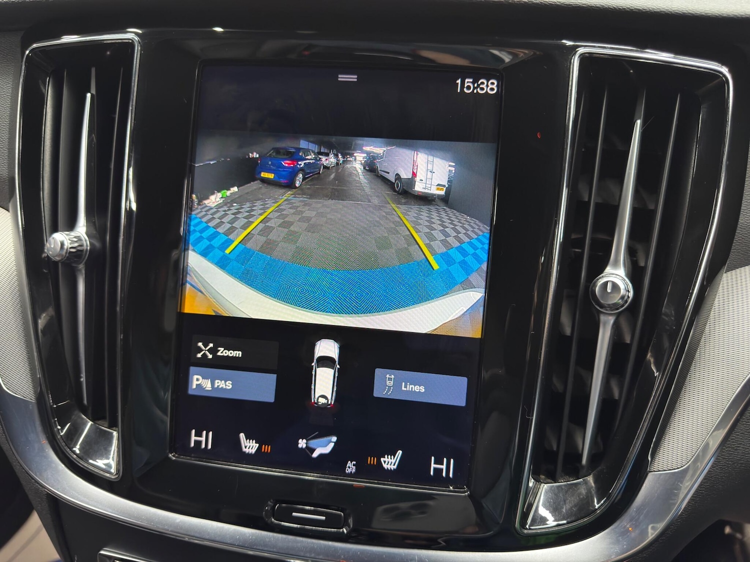 Used Volvo V60 for sale - 77175531: Photo 31