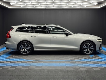 Used Volvo V60 2021 for sale - 77175531: Photo
