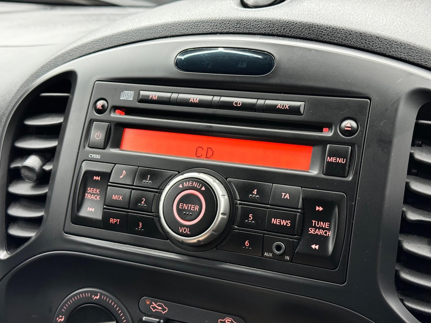 Used Nissan Juke 2014 for sale - 76991128: Photo 23