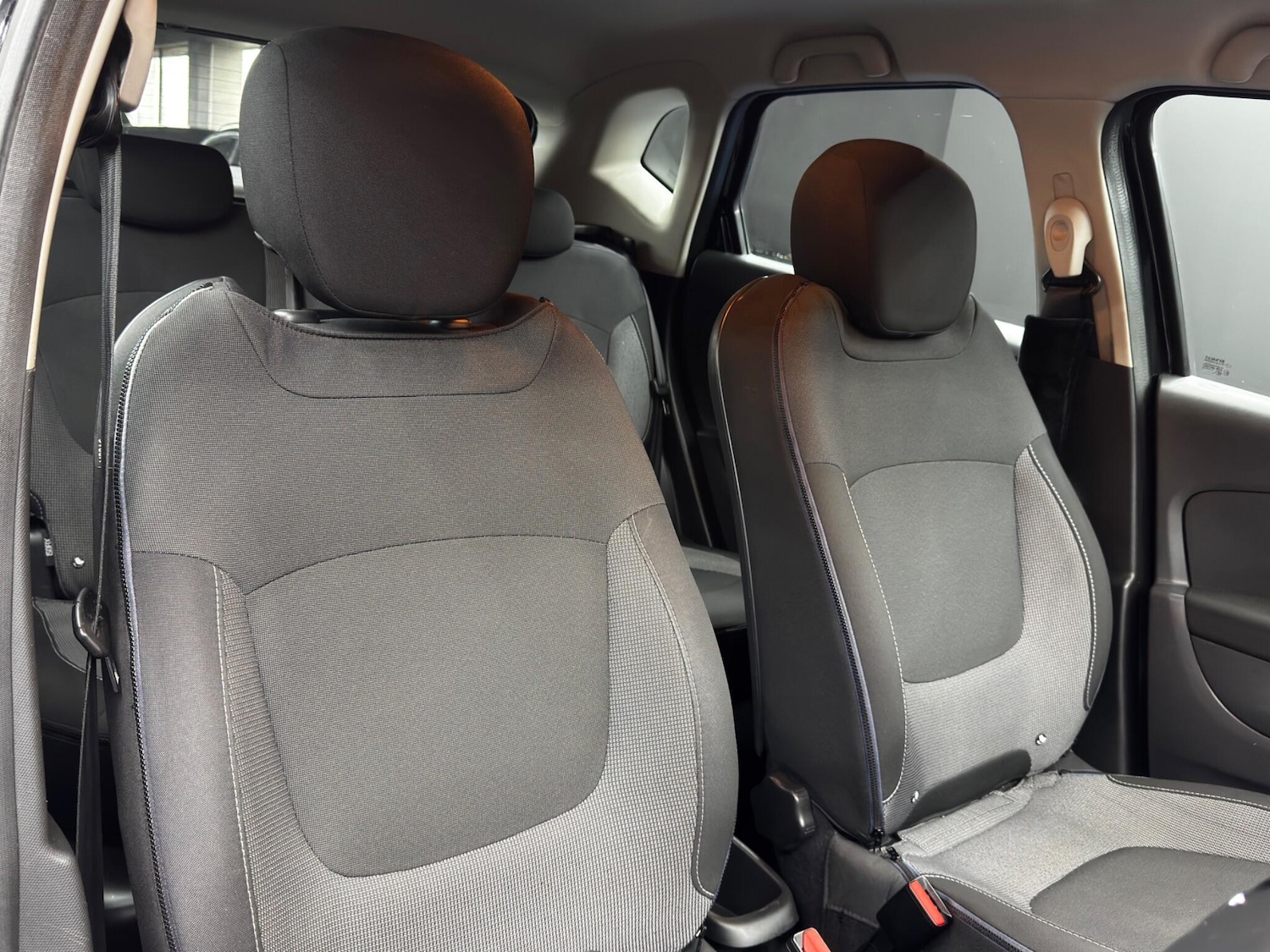 Used Renault Captur 2014 for sale - 76521812: Photo 12