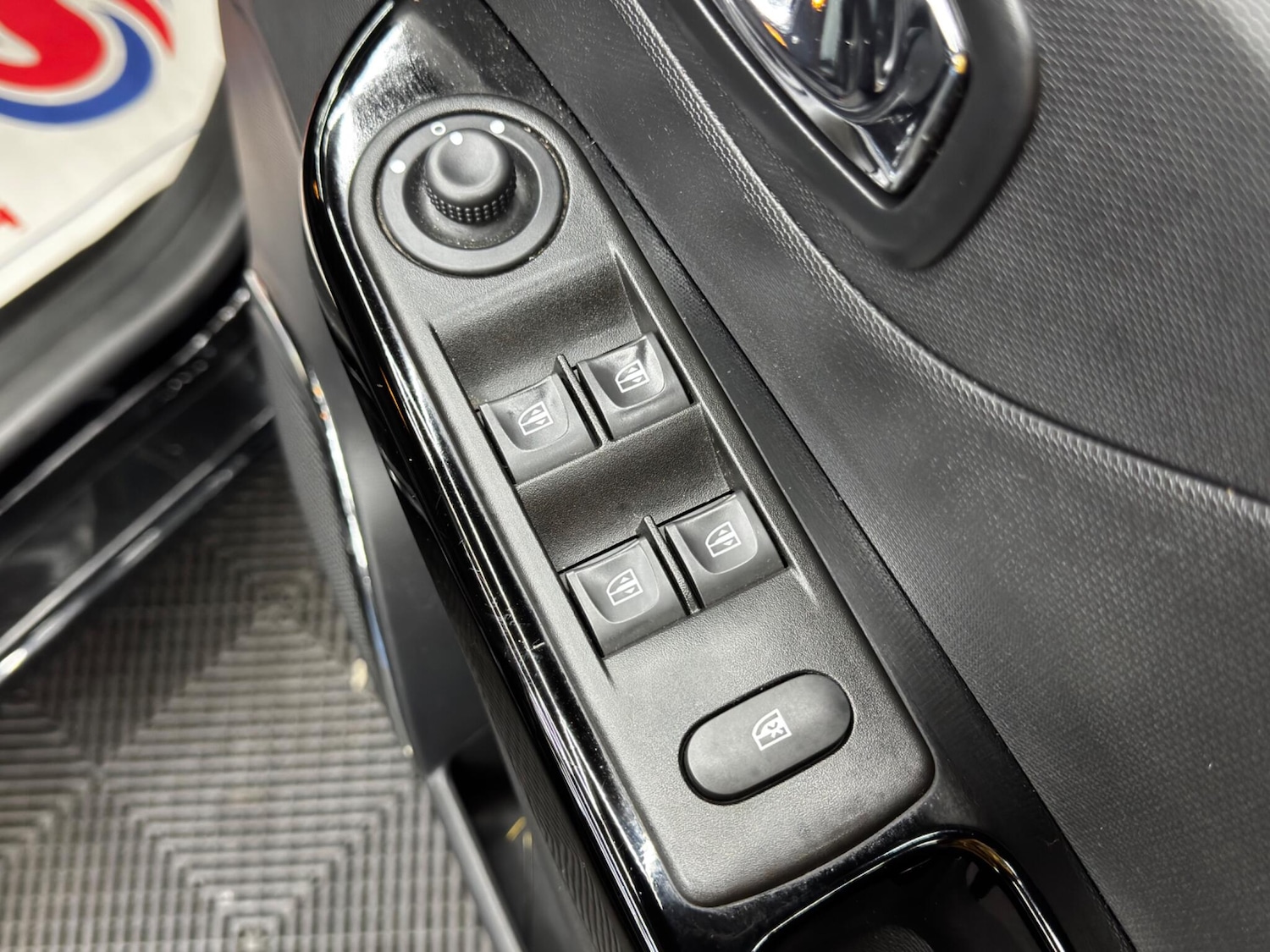 Used Renault Captur 2014 for sale - 76521812: Photo 36