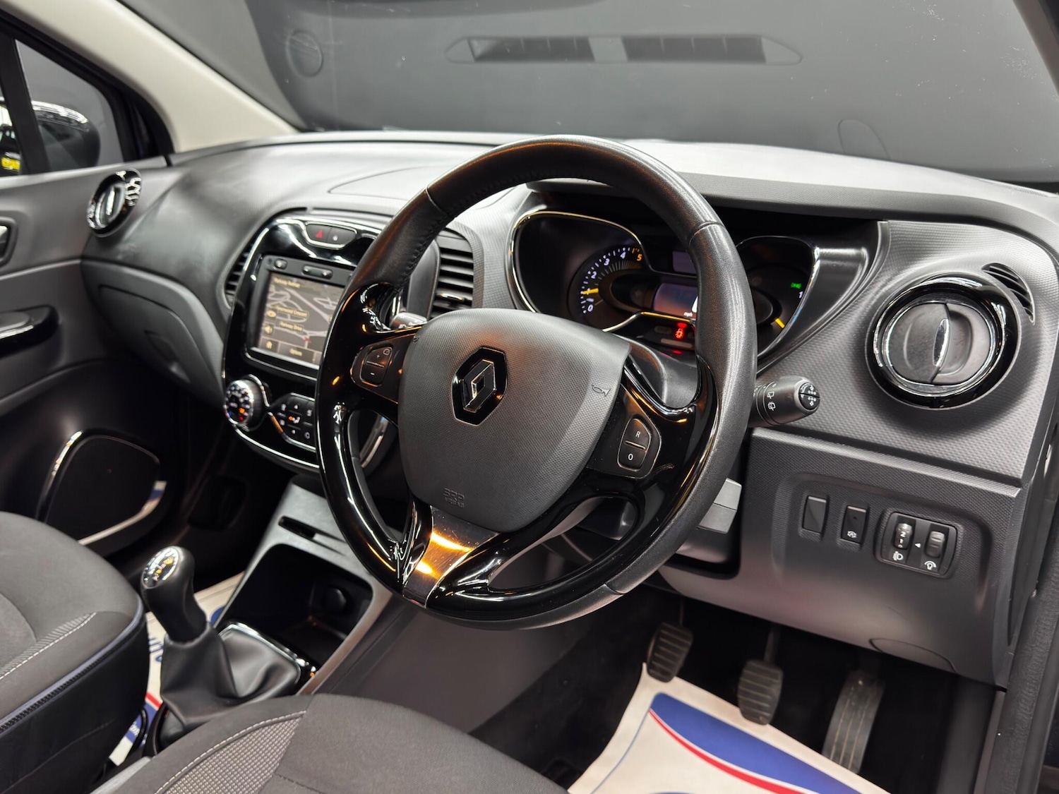 Used Renault Captur 2014 for sale - 76521812: Photo 9