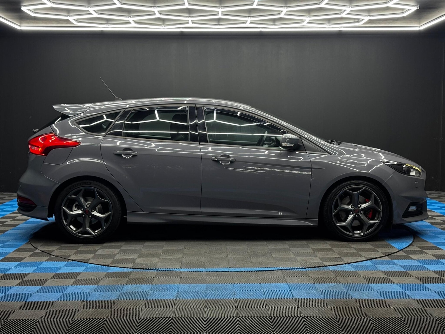 Used Ford Focus 2016 for sale - 76538828: Photo 4