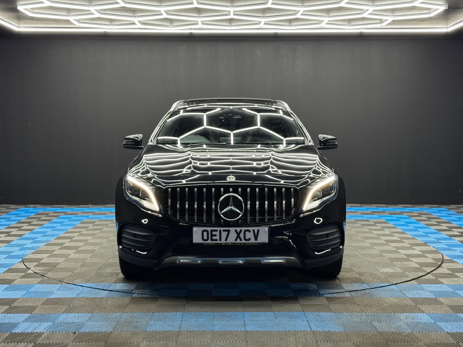 Used Mercedes-Benz GLA for sale - 77824414: Photo 2