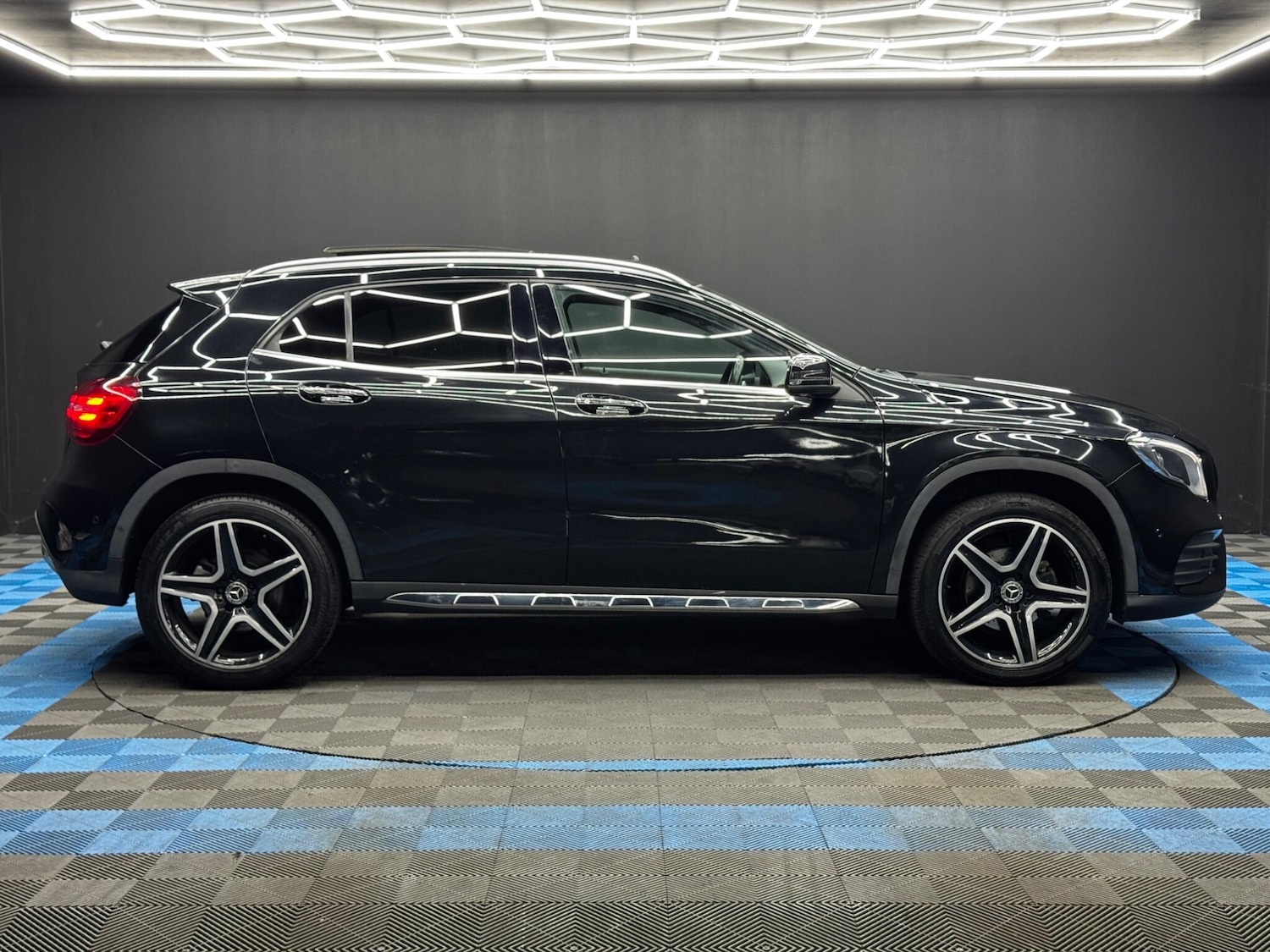 Used Mercedes-Benz GLA for sale - 77824414: Photo 4