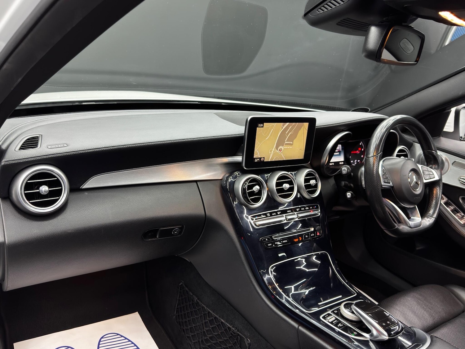 Used Mercedes-Benz C Class 2015 for sale - 76658756: Photo 11