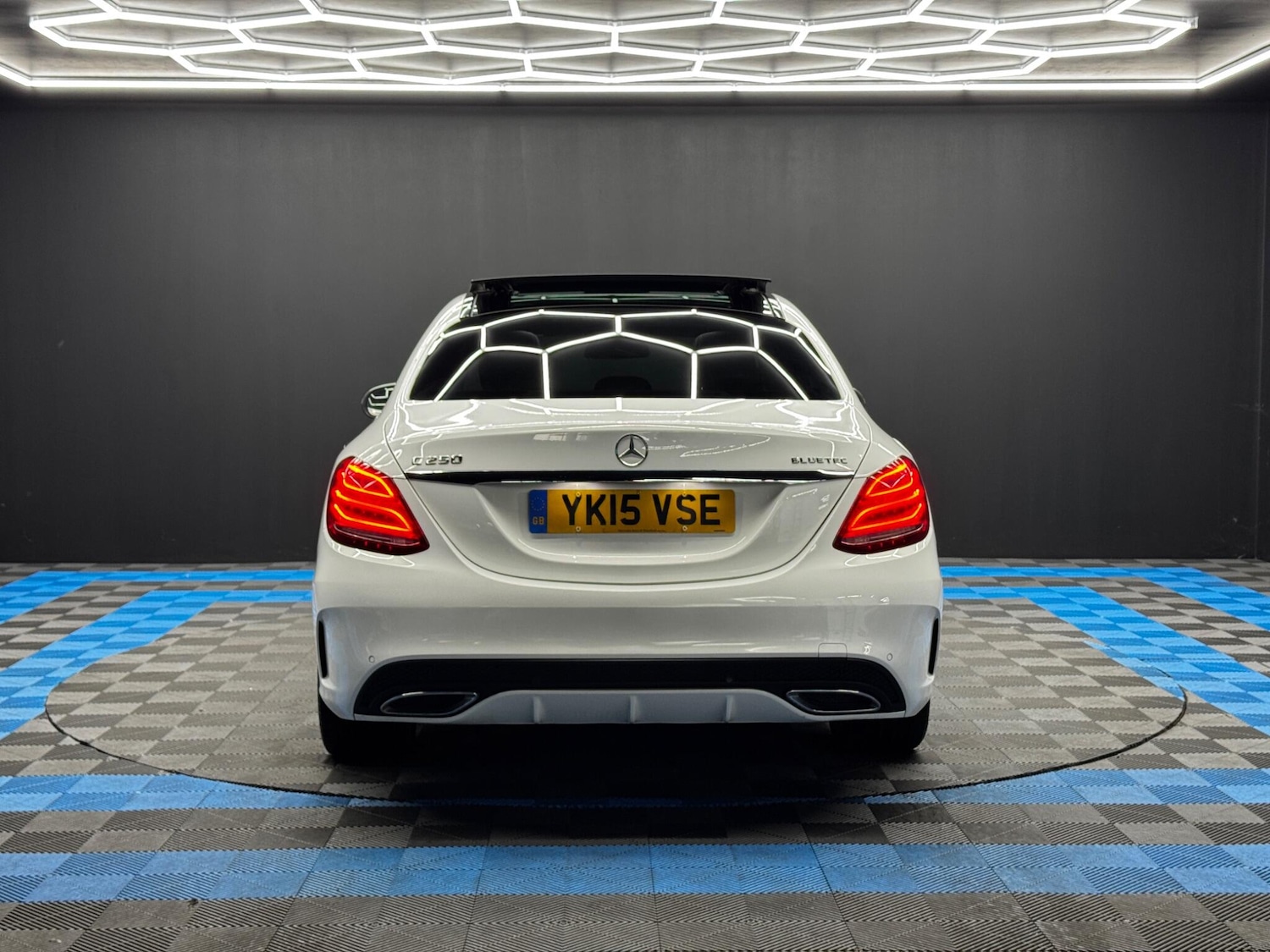 Used Mercedes-Benz C Class 2015 for sale - 76658756: Photo 6