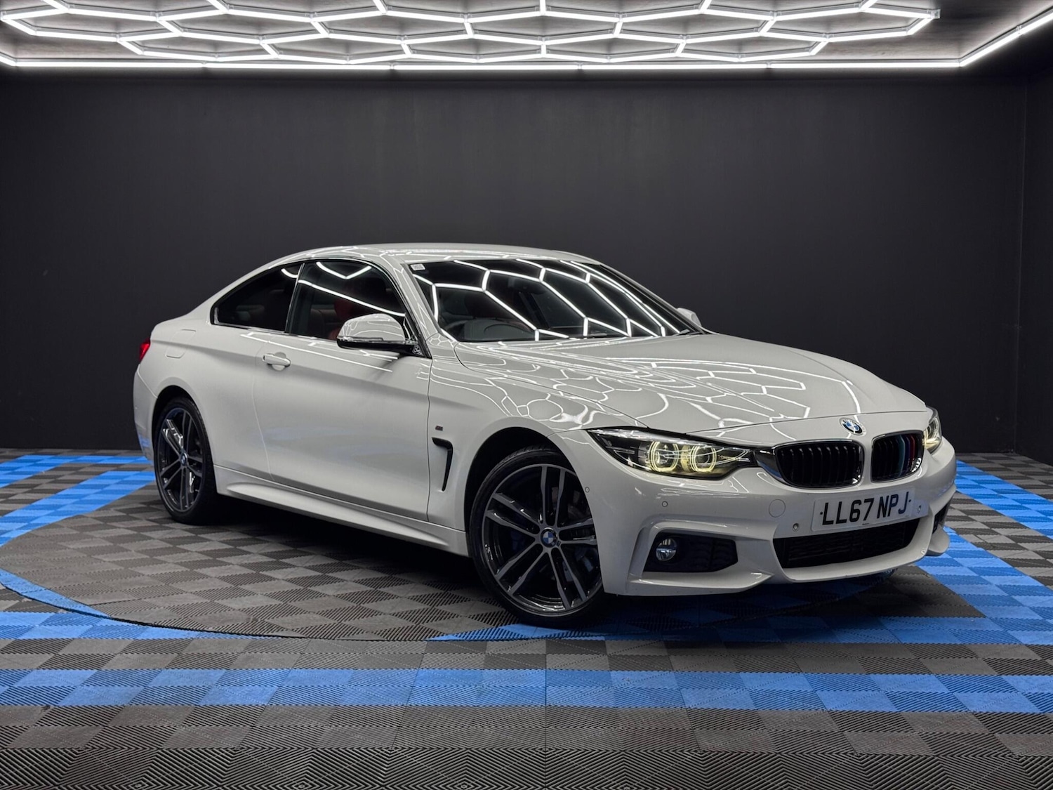 Used BMW 4 Series 2017 for sale - 76167373: Photo 1