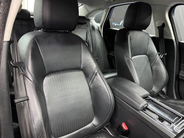 Used Jaguar XF 2017 for sale - 76314555: Photo 12